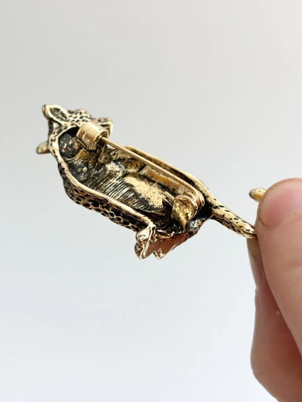 Jaguar Cheetah Big Cat Gold Toned Textured 3D Vintage Inspired Brooch Pin